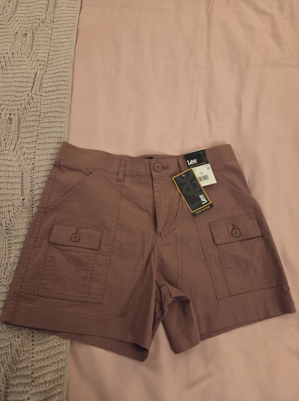 Lee Utility Cargo Shorts in Mauve Brown